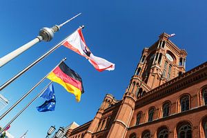 Rotes Rathaus und Fernsehturm in Berlin