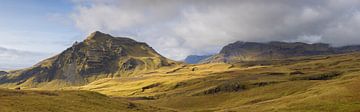 Montagnes en Islande sur Marcel Kerdijk