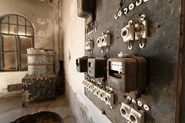 Verlassenes Gebäude in Kolmanskop von Marco Verstraaten