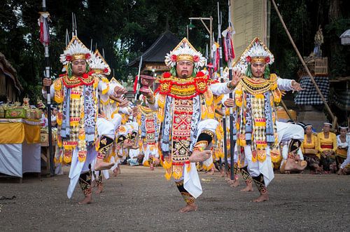 Baris dans, traditionele balinese dans