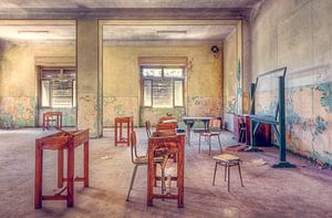 Verlassene Schule in der Schweiz.