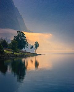 Sonnenaufgang Lovatnet, Norwegen