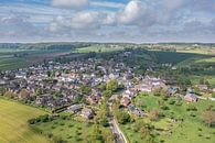 Luchtfoto van kerkdorpje Epen in Zuid-Limburg van John Kreukniet thumbnail