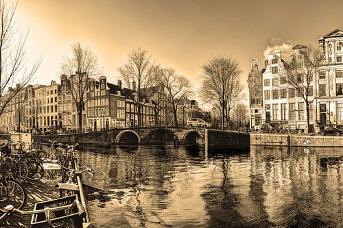 Binnenstad van Amsterdam in de Winter Sepia