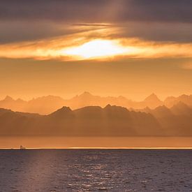 Groenland in avondrood van Leendert Noordzij Photography