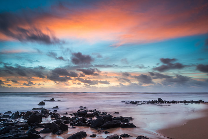 Sunrise Kauai, Hawaii by <span class="secondary-font">Laura Vink</span>