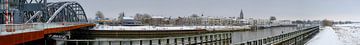 Panorama hivernal de l'IJsselkade et du pont de l'IJssel Zutphen sur Marc Leeflang