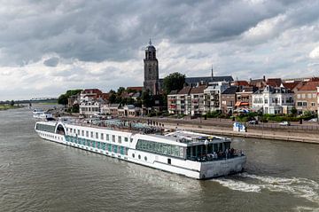 Deventer van Richard Wareham