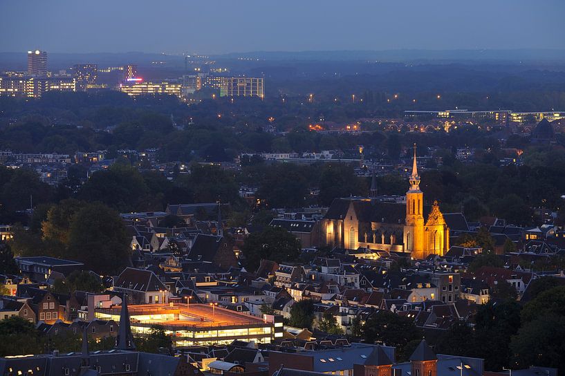 Centre-ville d'Utrecht avec Catharijnekerk  par Donker Utrecht