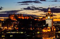 Edinburgh mit dem Balmoral Hotel und dem Edinburgh Castle ohne Bokeh von Leo Schindzielorz Miniaturansicht