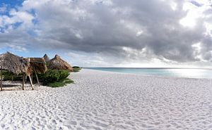 Plage de sable blanc Klein Curacao