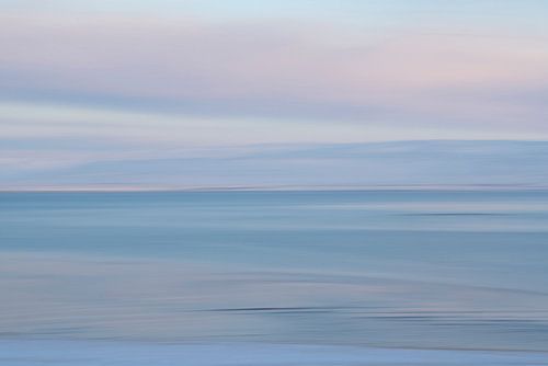 A panning on the coast of Iceland