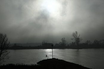 Rivier in de mist
