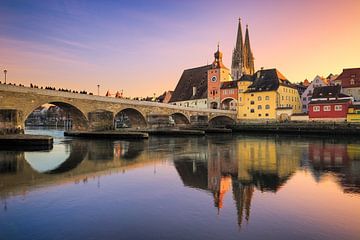 Zonsondergang in Regensburg, Duitsland van Michael Abid