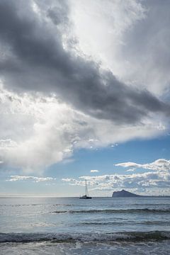 Wolken en licht boven de Middellandse Zee van Montepuro