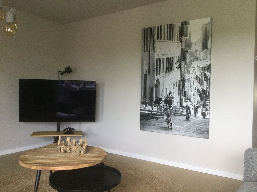 Mathieu van der Poel remporte la Strade Bianche (S/W) par Leon van Bon