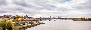 Nijmegen vanaf de Waalbrug
