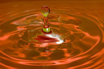 Colourful drop of water von Tonko Oosterink