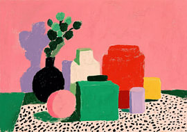 Nature morte avec des récipients et des formes colorés sur fond rose sur Niklas Maximilian