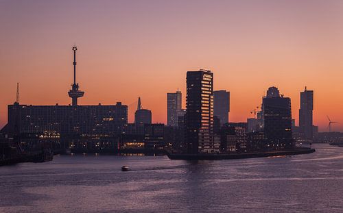 De zonsopkomst in Rotterdam