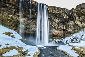 Waterval Seljalandsfoss in IJsland von Jo Pixel