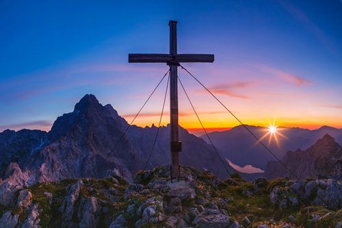 Watzmann Ostwand Sonnenaufgang von Dieter Meyrl