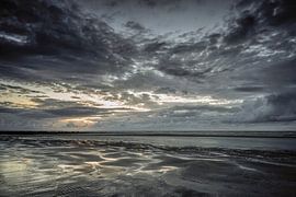 Coucher de soleil sur la mer des Wadden II sur Axel Ellerhorst