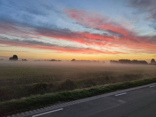 Sonnenaufgang im Nebel