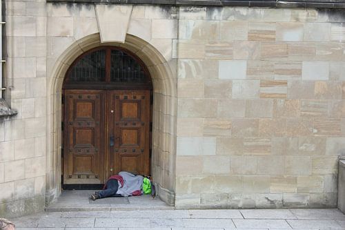 Luxumburg: Eenzaam bestaan