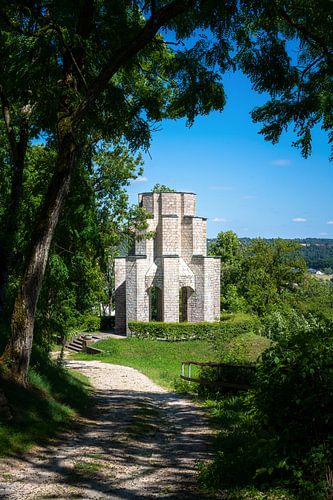 Kriegerdenmkal sur une colline à Treuchtlingen