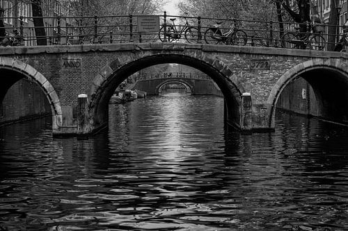 Brug over de Herengracht in Amsterdam