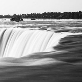 Chutes du Niagara sur Billy Cage