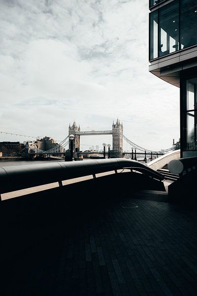 London von Hello Pompoyo