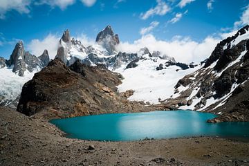 View of the blue mountain lakes at the Fitz Roy Massif in Argentina by Shanti Hesse