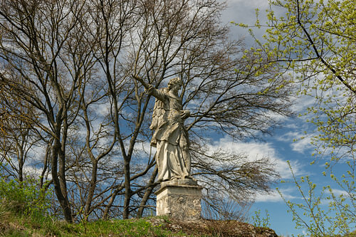 Heiliger Engel vom Kalvarienberg in Falkenstein, Österreich – als meditative Wanddekoration für das Wohnzimmer