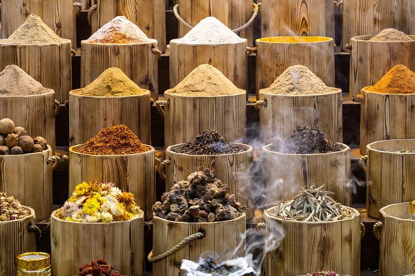 Oriental spices by Catherine Van Meeuwen