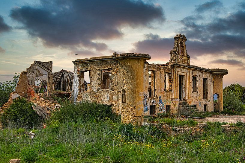 Ruinen von Torre Green Soul, Ronda, Andalusien Spanien von Atelier Liesjes