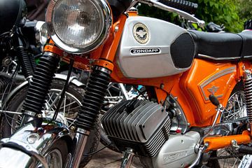Oldtimer Zündapp Moped (Farbe)