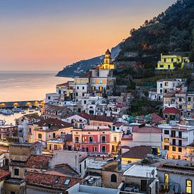 Sonnenuntergang in Amalfi, Italien von Michael Abid