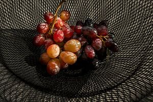 Modernes Stillleben Obst im Korb 1 Lebensmittel