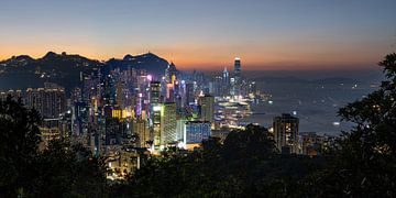 Hong Kong skyline panorama vanuit het Oosten van Maarten Mensink