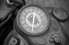 Tachometer, Motorrad, Harley Davidson, Zweiter Weltkrieg von Guido van Veen