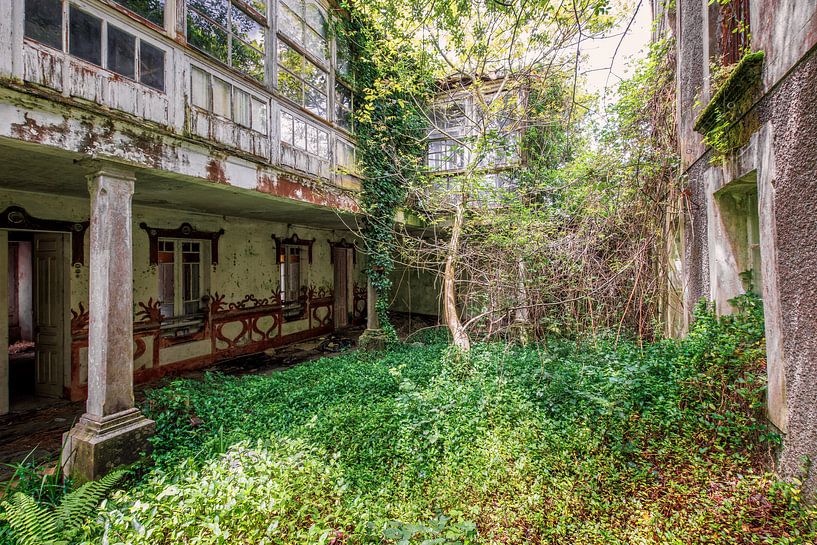 Abandoned house in the centre of Spain by Gentleman of Decay