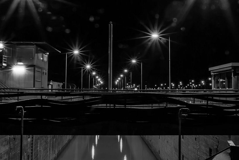 At a sluice at night by Norbert Sülzner