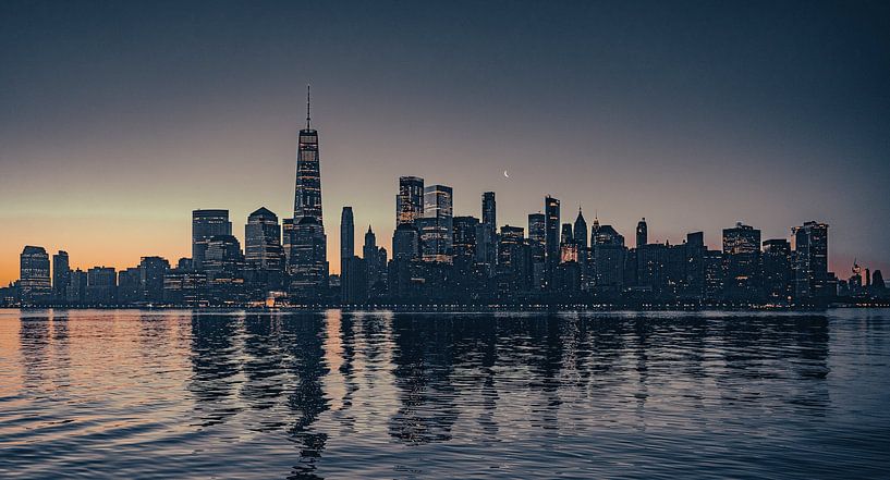 New York City skyline at sunrise, USA by Patrick Groß