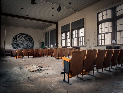 Verlaten School, België - Urbex / Verval / Oud / Graffiti / Street Art / Dier / Universiteit / Colle