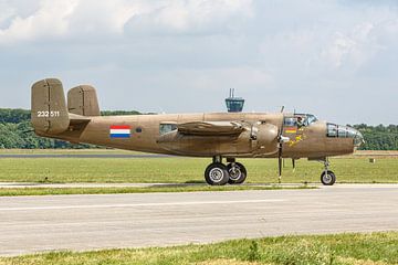 North American B-25N Mitchell op vliegbasis Volkel. van Jaap van den Berg