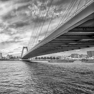 Willemsbrug sur Leon Okkenburg