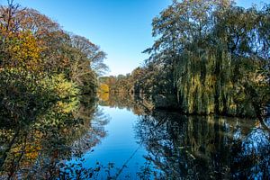 Een reflectie als een spiegel by Jo Pixel