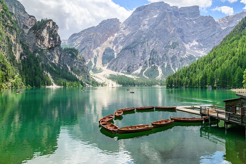Pragser Wildsee of Lago di Braies in de Dolomieten van Sjoerd van der Wal Fotografie